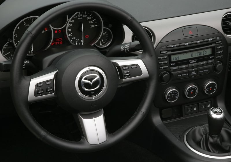 Mazda MX-5 (2005-15) (24)