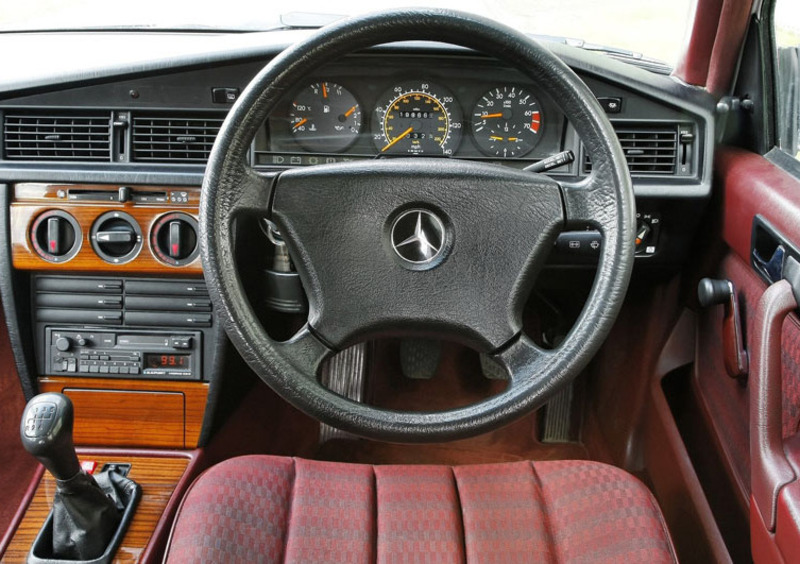 Mercedes-Benz 190 (1983-94) (10)