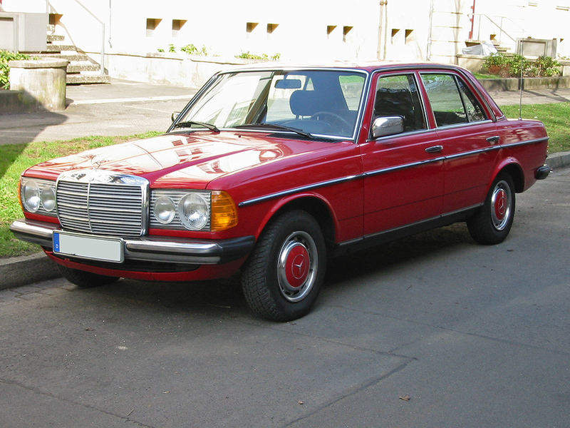 Mercedes-Benz 240 240 D Lunga 