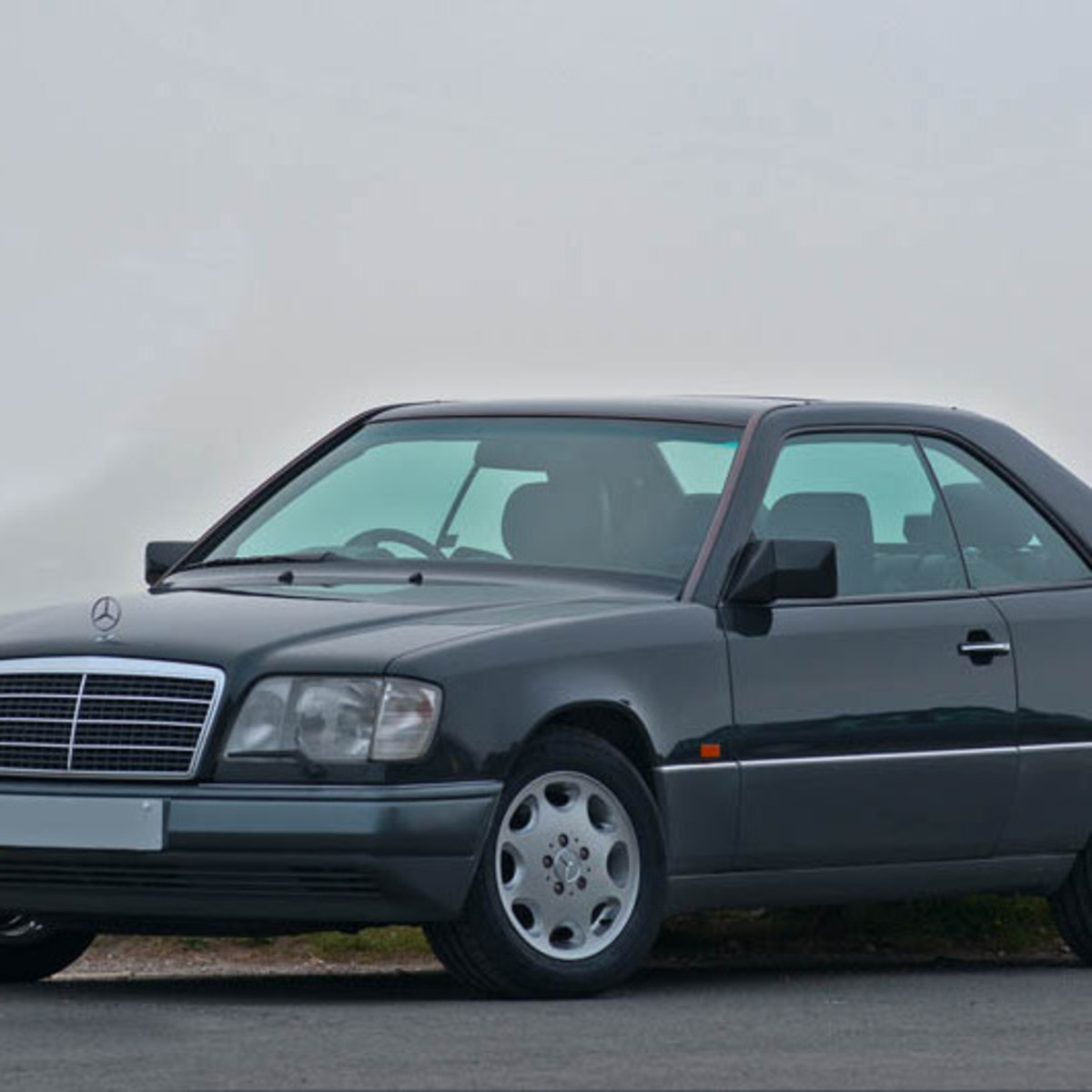 Mercedes-Benz 300 Coup&eacute;