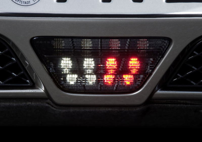 Mercedes-Benz SLS (2009-14) (33)