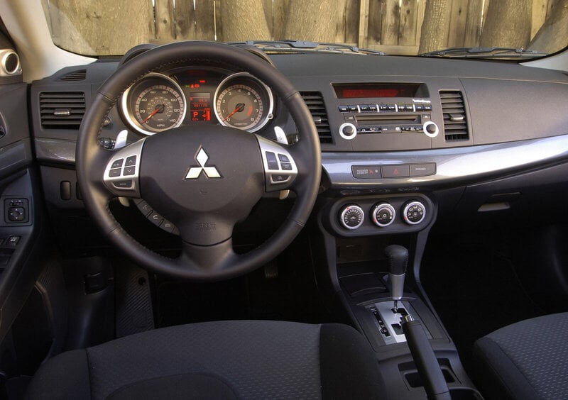 Mitsubishi Lancer (2008-11) (9)