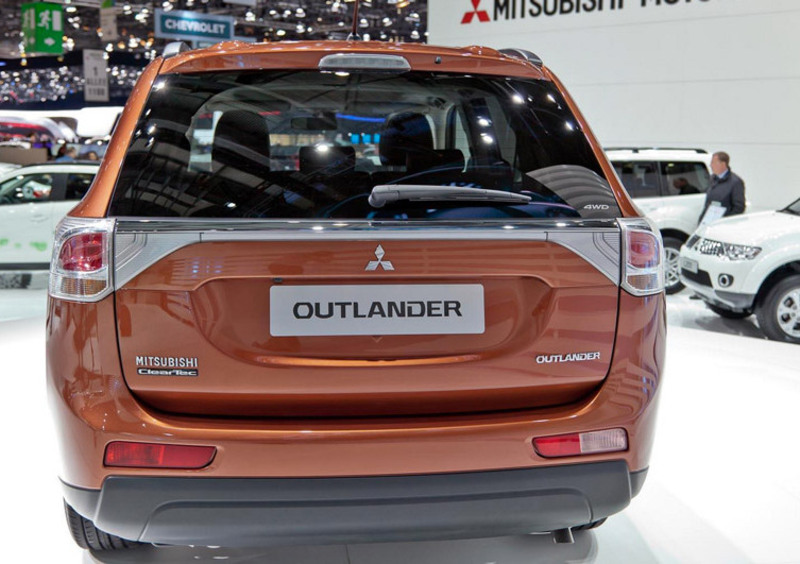 Mitsubishi Outlander (2012-22) (23)