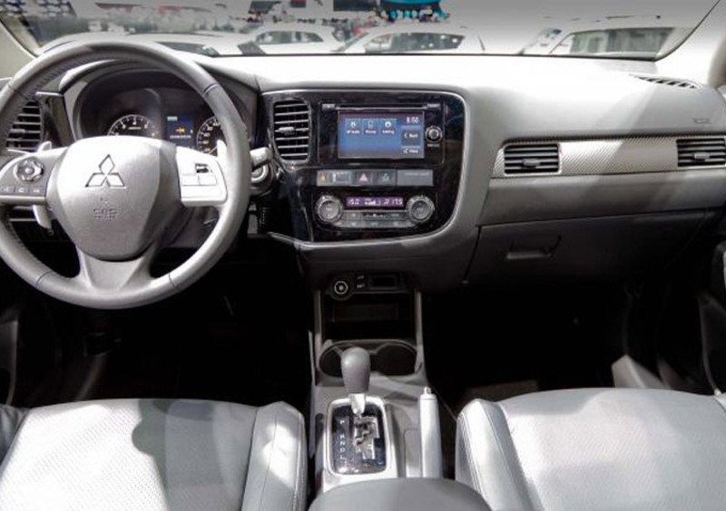 Mitsubishi Outlander (2012-22) (24)