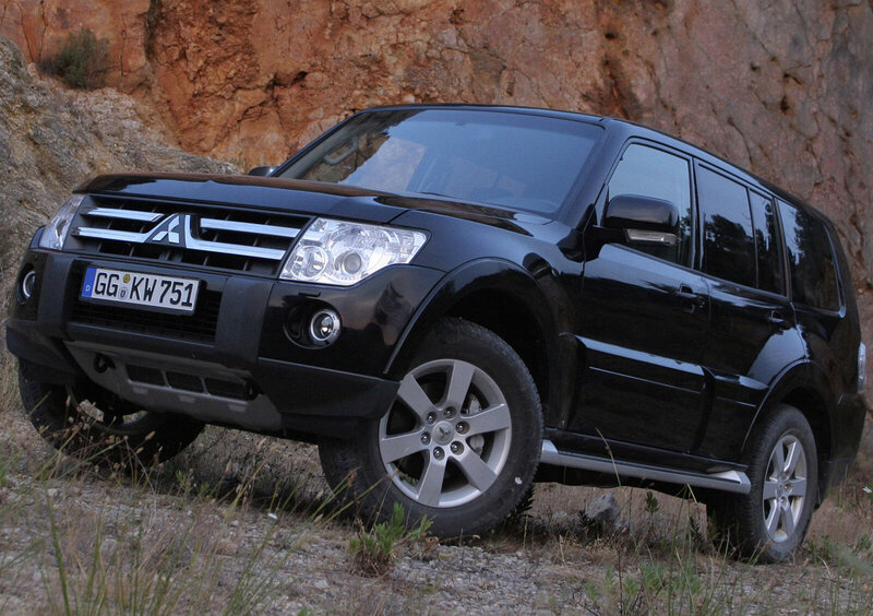 Mitsubishi Pajero (2006-19) (2)