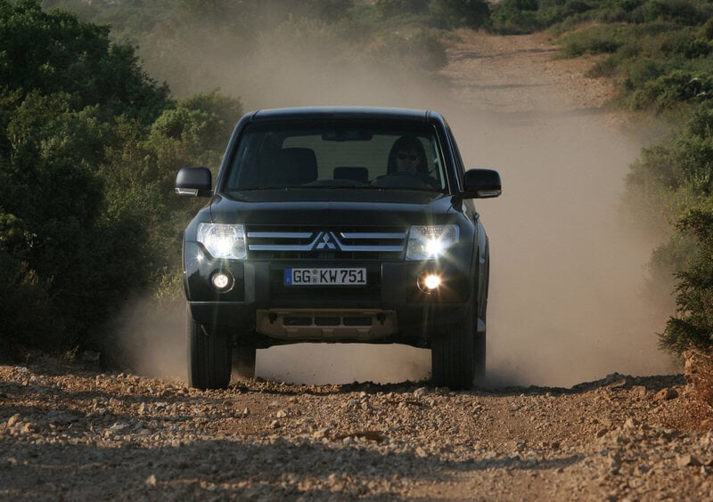 Mitsubishi Pajero (2006-19) (17)