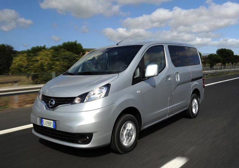 Nissan Evalia (2011-16) (3)