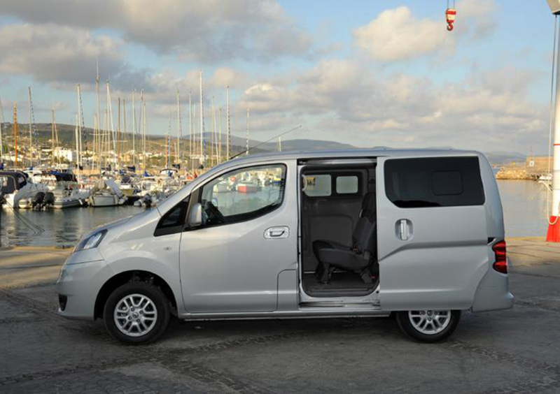 Nissan Evalia (2011-16) (7)