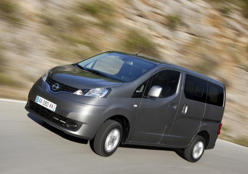 Nissan Evalia (2011-16) (9)