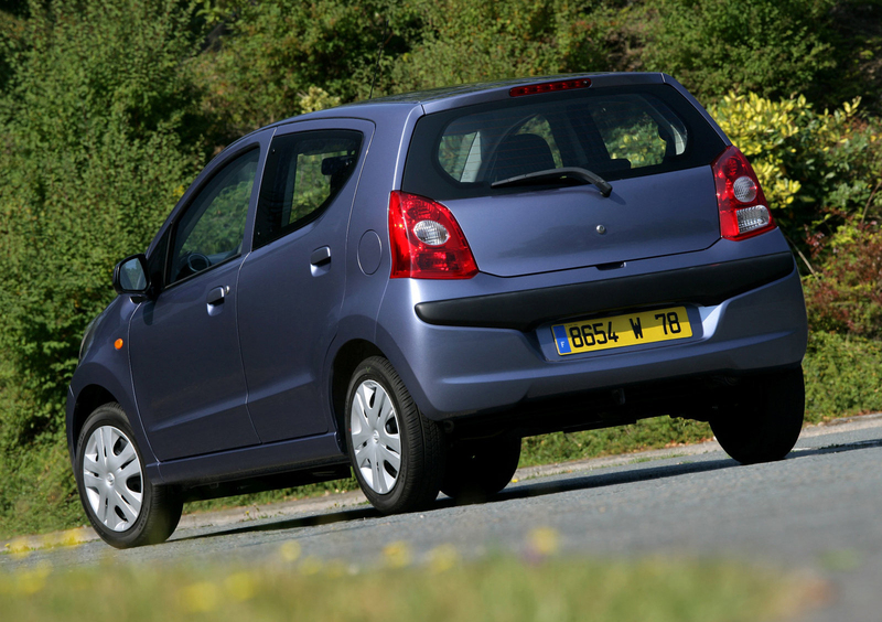 Nissan Pixo (2009-13) (7)