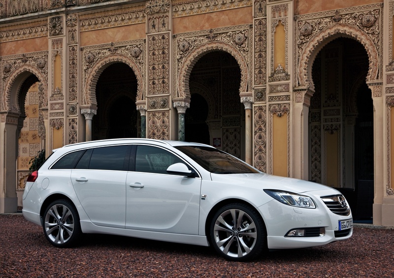 Opel Insignia Station Wagon (2008-17) (2)