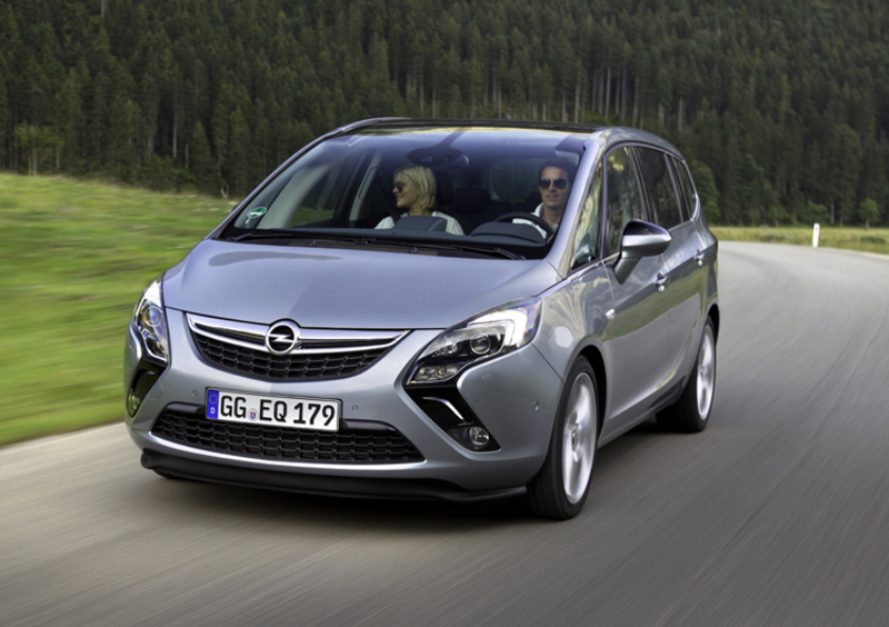 Opel Zafira Tourer (2011-16) (10)