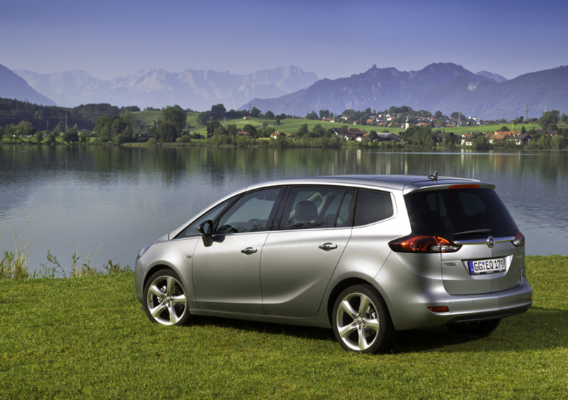 Opel Zafira Tourer (2011-16) (11)