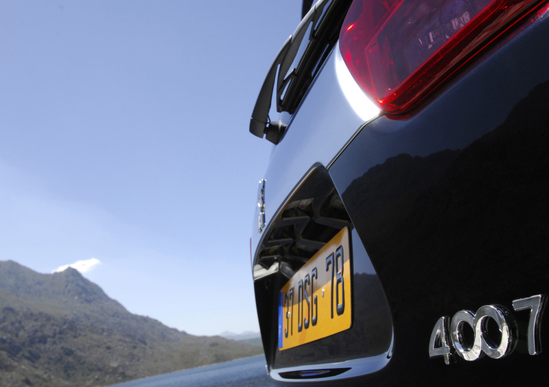 Peugeot 4007 (2007-13) (17)