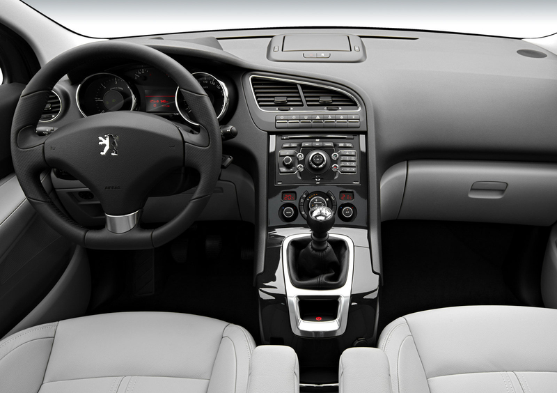 Peugeot 5008 (2009-17) (16)