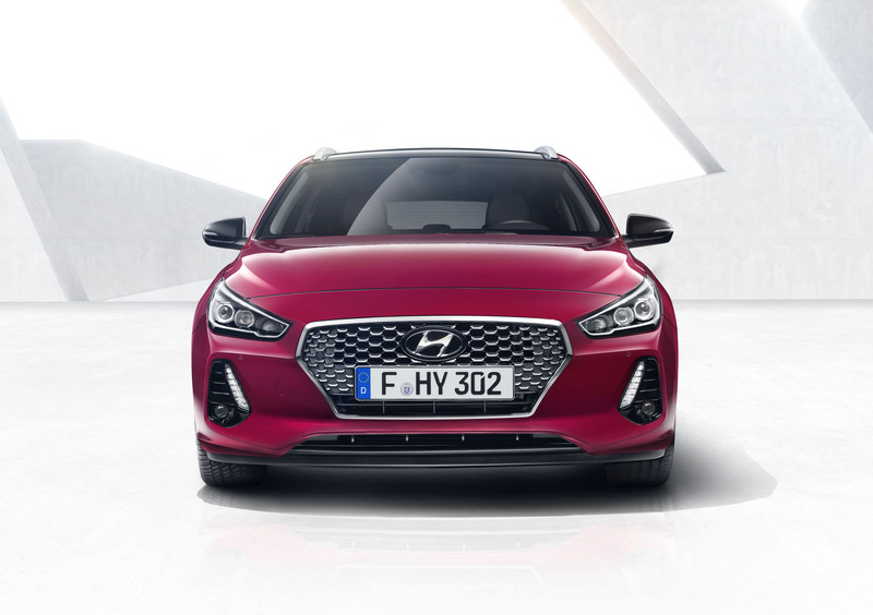 Hyundai i30 Station Wagon (2017-->>) (27)