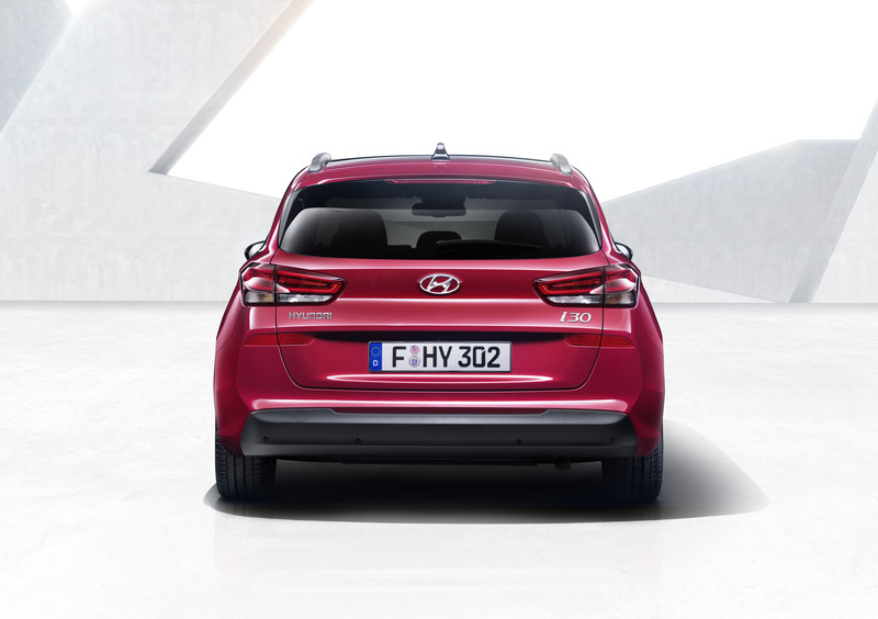 Hyundai i30 Station Wagon (2017-->>) (29)