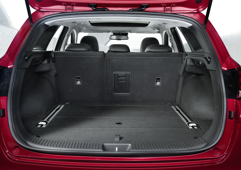 Hyundai i30 Station Wagon (2017-->>) (33)