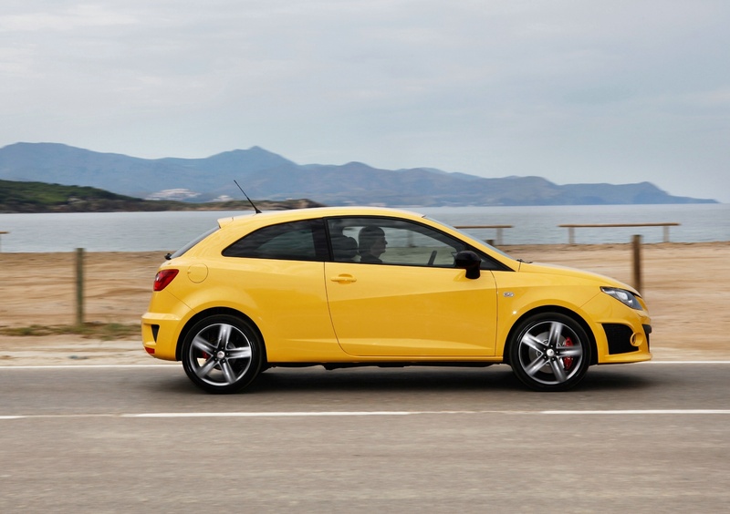 SEAT Ibiza SC (2008-17) (39)