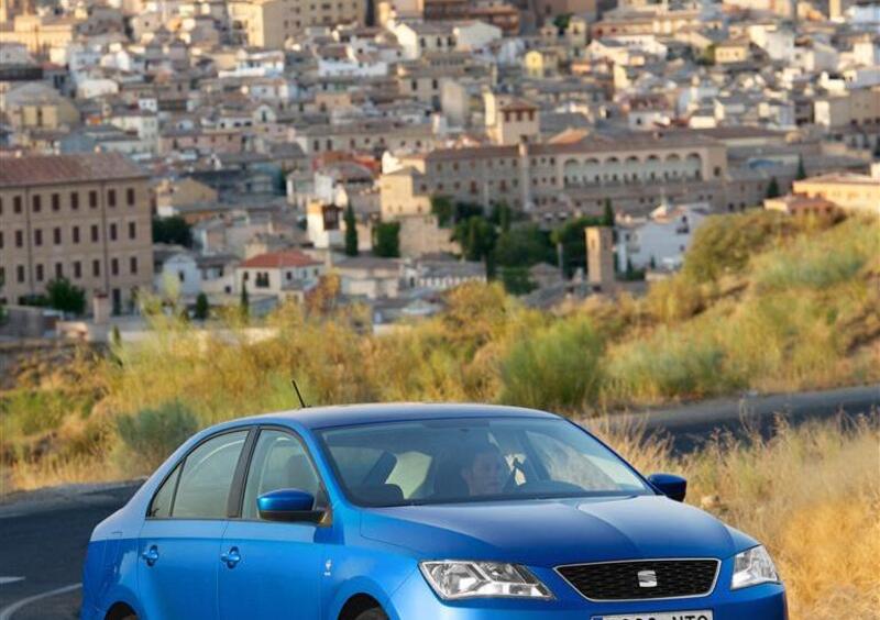 SEAT Toledo (2012-15) (8)