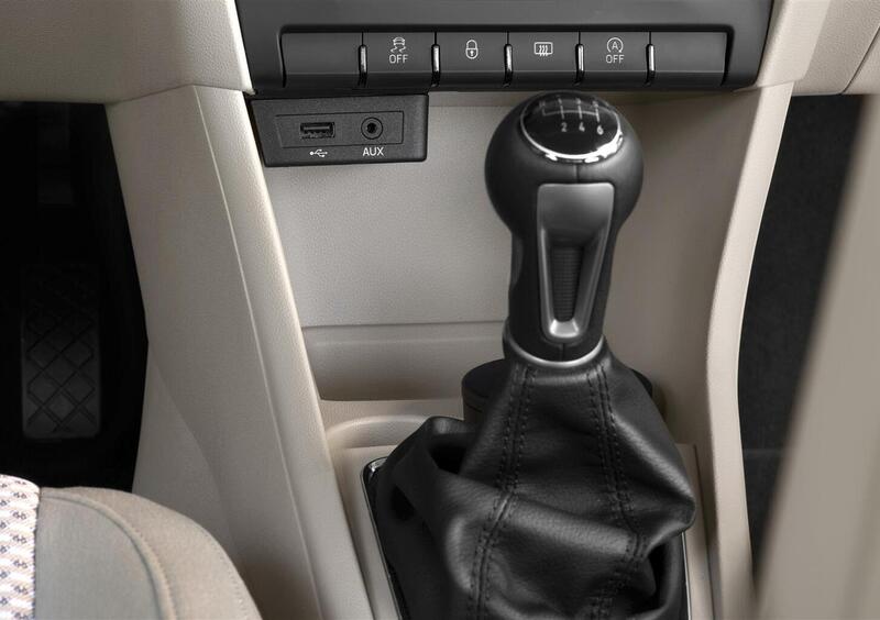 SEAT Toledo (2012-15) (13)