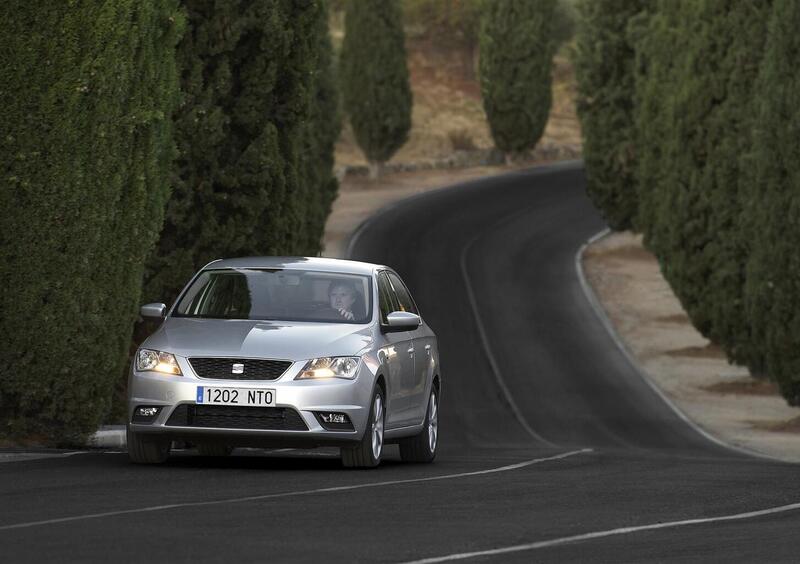 SEAT Toledo (2012-15) (27)