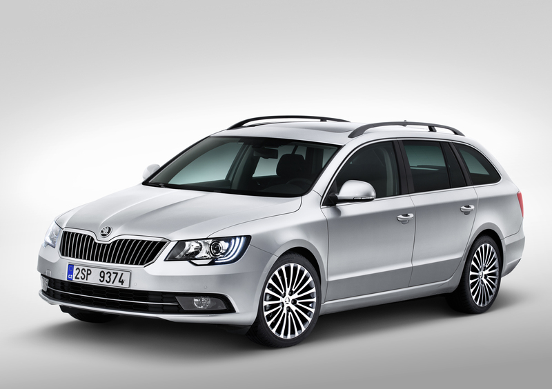 Skoda Superb Station Wagon (2009-15) (2)