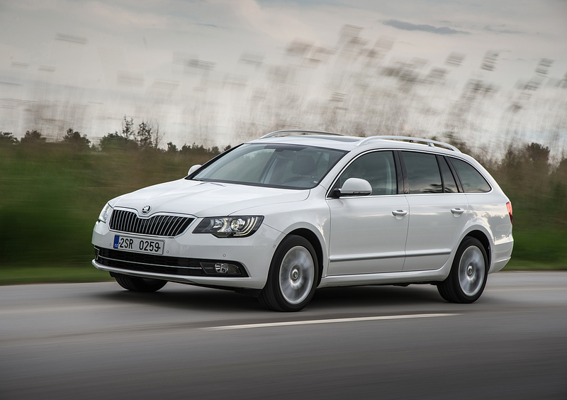 Skoda Superb Station Wagon (2009-15) (10)