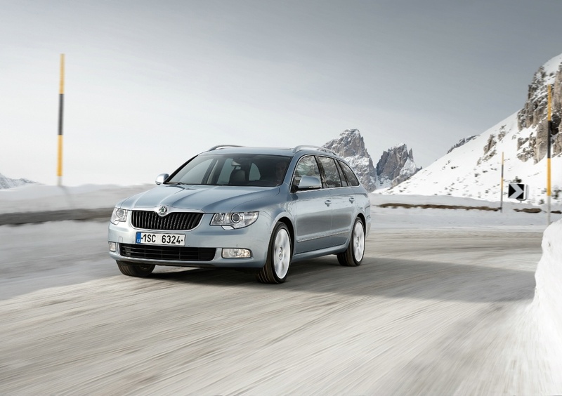 Skoda Superb Station Wagon (2009-15) (51)