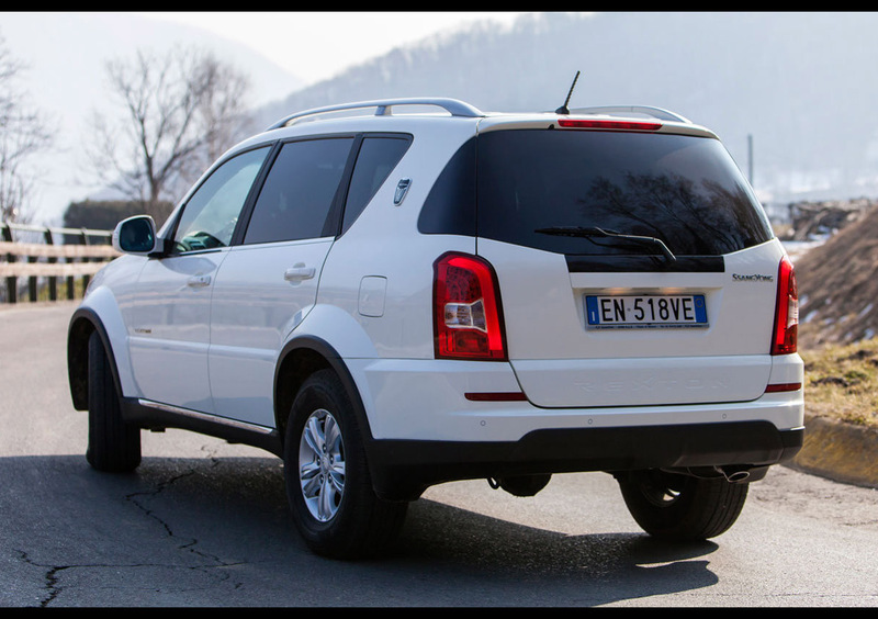 Ssangyong Rexton W (2013-17) (26)