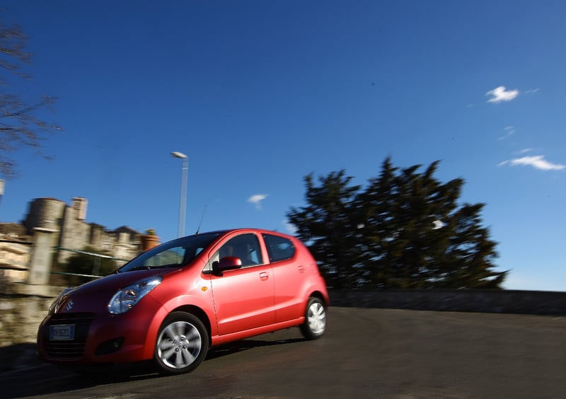 Suzuki Alto (2009-15) (2)