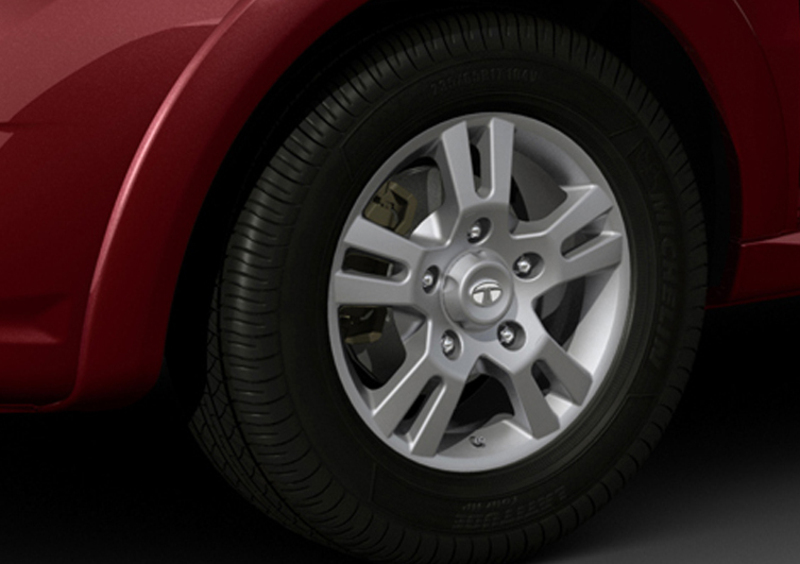 Tata Aria (2012-14) (8)