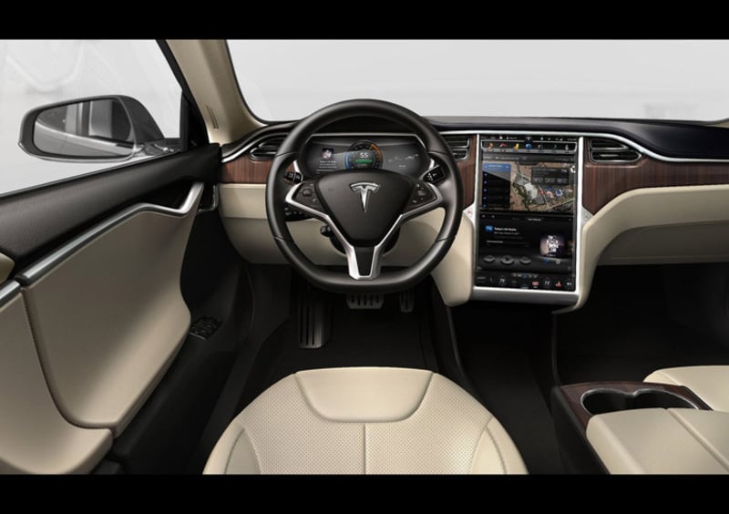 Tesla Model S (2013-->>) (28)