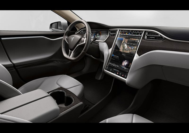 Tesla Model S (2013-->>) (31)