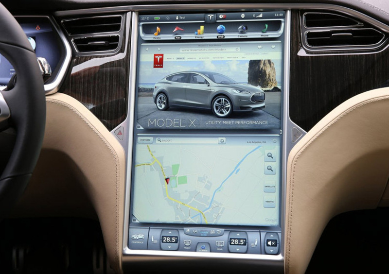 Tesla Model S (2013-->>) (32)