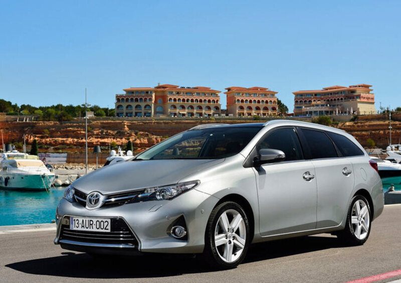 Toyota Auris Station Wagon (2013-19) (7)