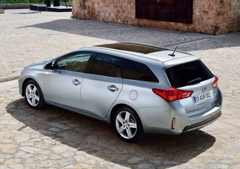 Toyota Auris Station Wagon (2013-19) (6)