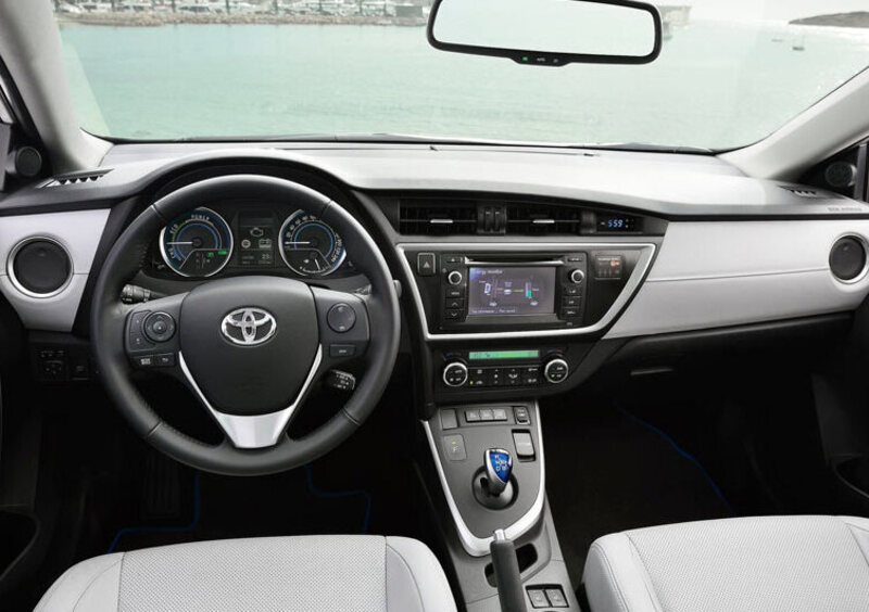 Toyota Auris Station Wagon (2013-19) (11)