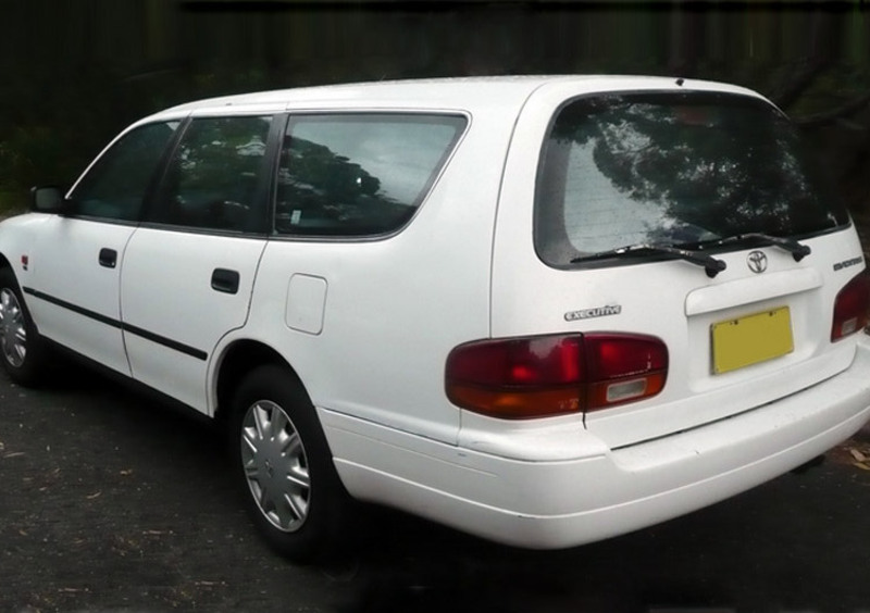 Toyota Camry Station Wagon (1993-95) (2)