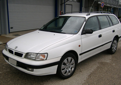 Toyota Carina Station Wagon (1995-98)