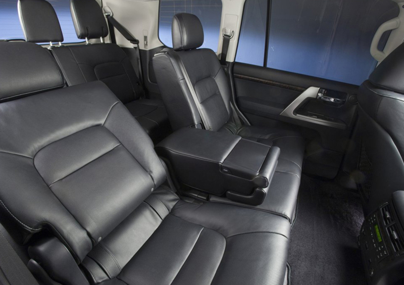 Toyota Land Cruiser V8 (2008-15) (25)