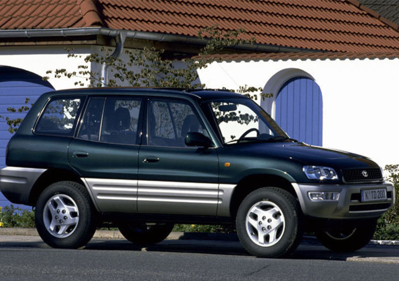 Toyota RAV4 (1994-00) (3)