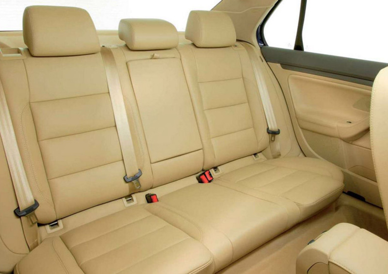 Volkswagen Jetta (2005-10) (3)