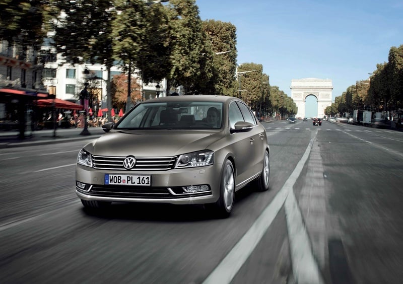 Volkswagen Passat (2010-14) (9)