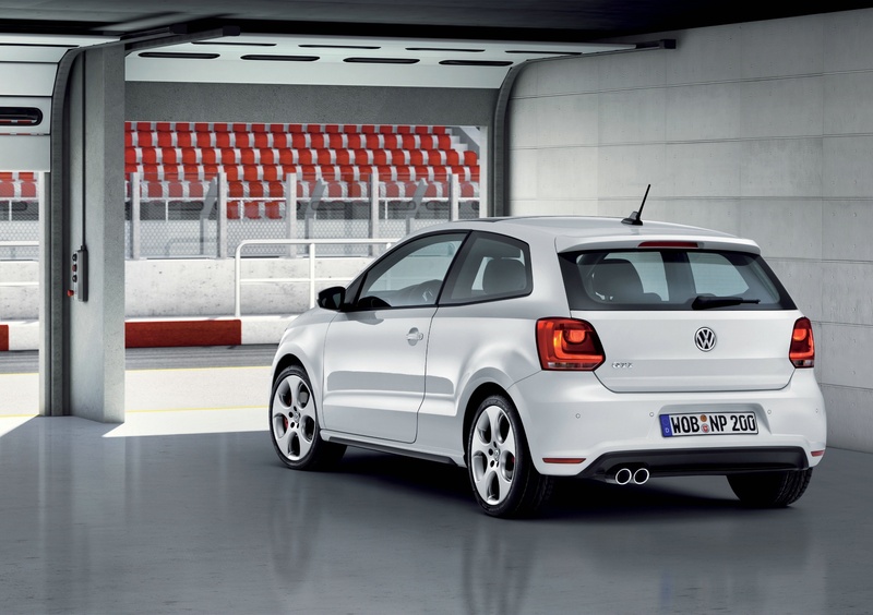 Volkswagen Polo (2009-18) (38)