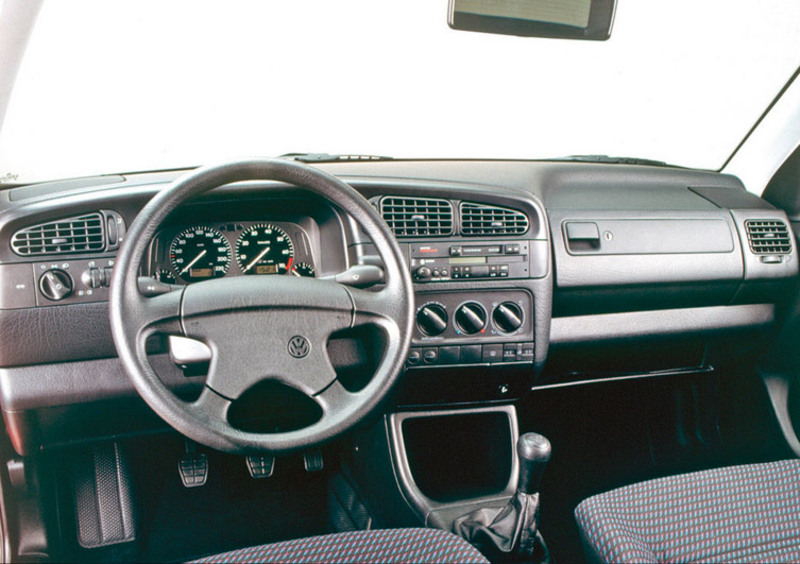 Volkswagen Vento (1992-98) (3)