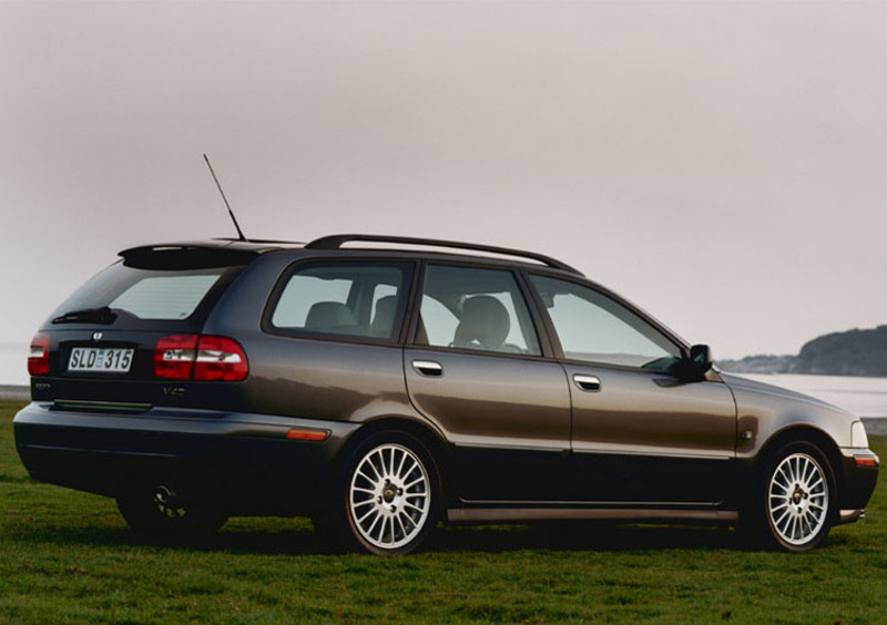 Volvo V40 (1996-04) (3)