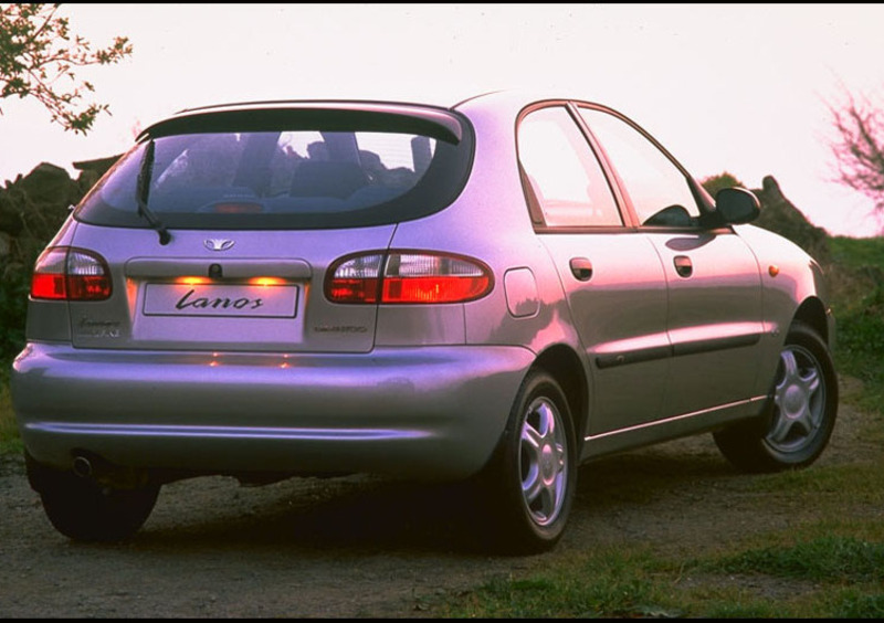 Daewoo Lanos (1997-04) (3)