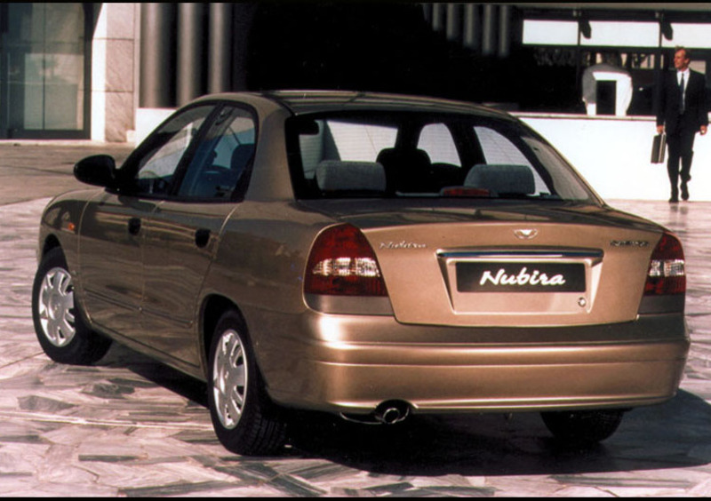 Daewoo Nubira (1997-03) (5)