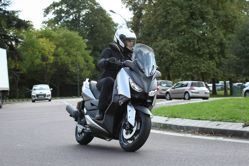 In citt&agrave; lo Yamaha X-MAX 125 &egrave; a suo agio